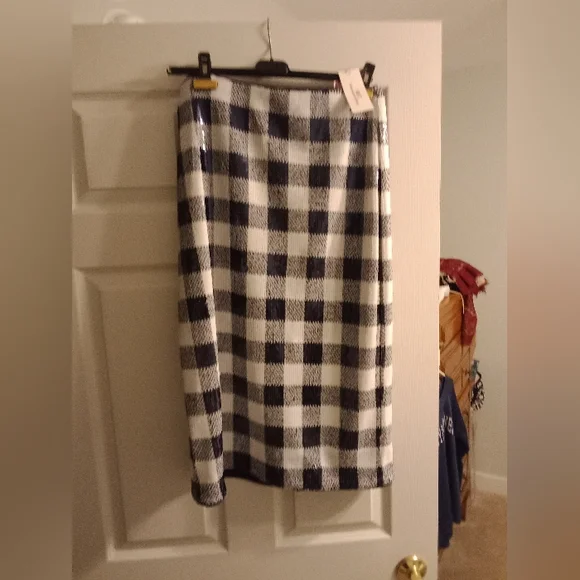 Vineyard Vines Skirt size medium New with Tags - Picture 1 of 6